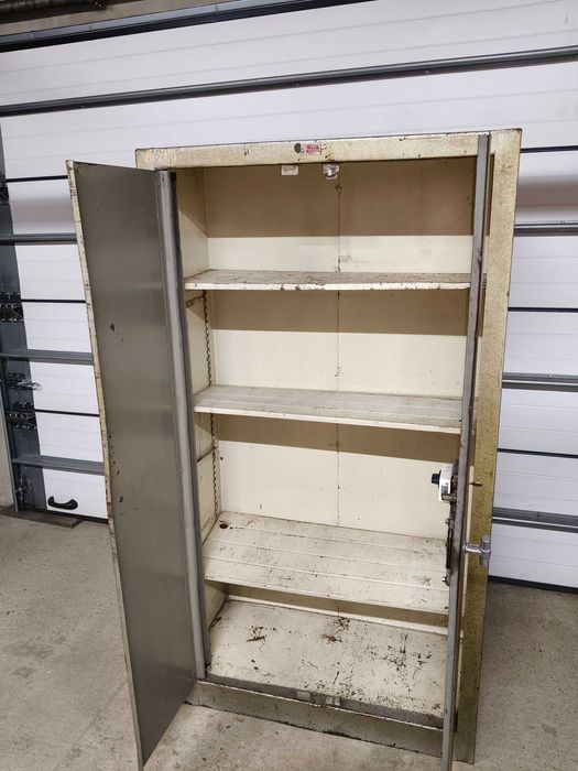 Szafa metalowa , pancerna