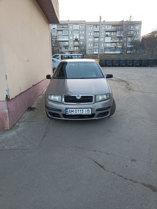 Терміново продам  автомобіль Skoda Fabia 2006 рік