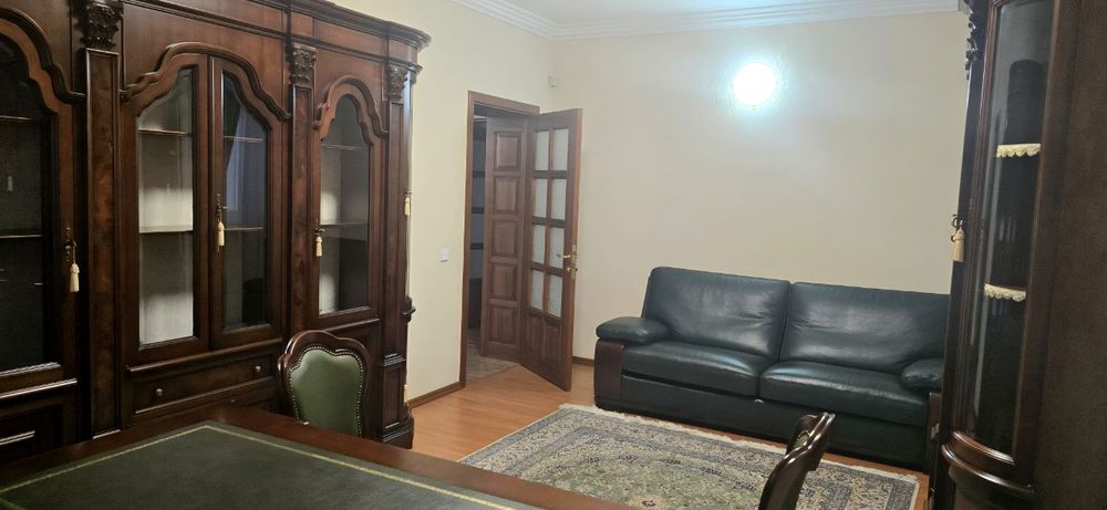 без комісії с.Чайки поруч з Києвом сучасний котедж