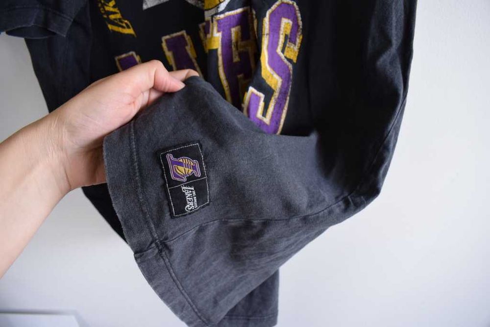 NBA 
Lakers koszulka t-shirt vintage L szary