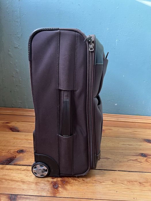 Коричнева валіза Kappa 62см середня