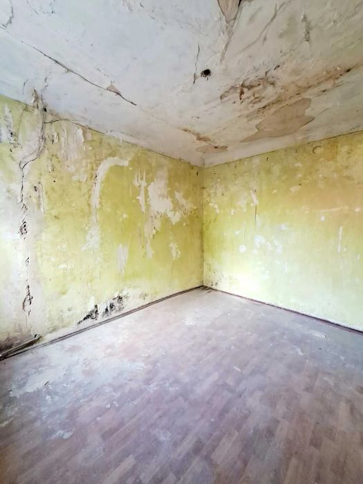 Продам 2-о к/к можливо під офіс в центрі по вул.Тимірязєва.