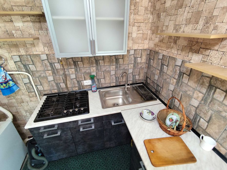 Продам в Валках часть дома в статусе квартиры