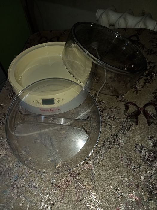Продам йогуртницу