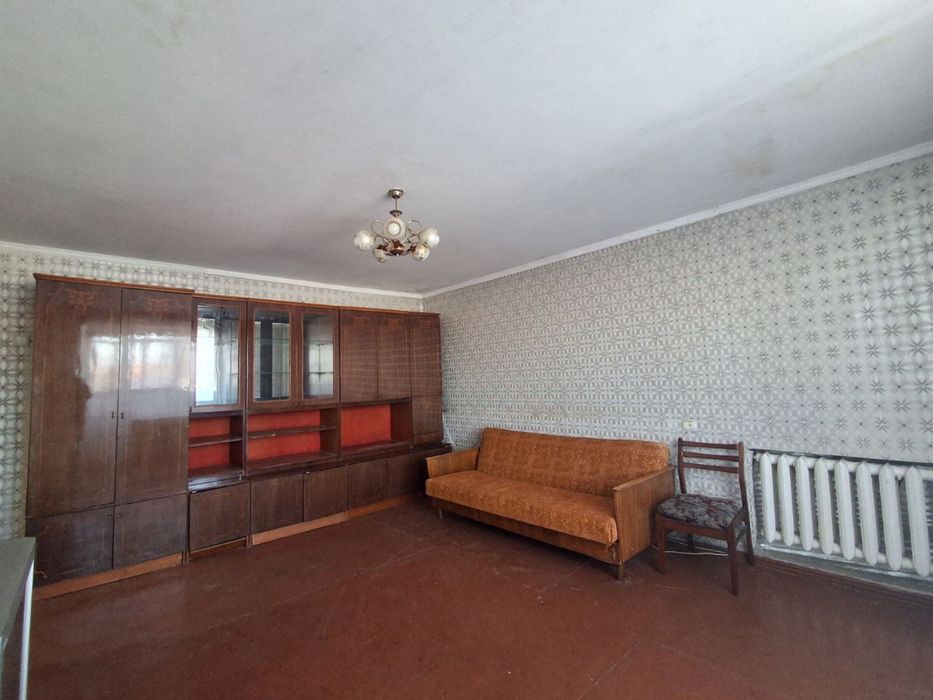 Продаю 1-кімнатну квартиру в м. Ромни, район 5-ї школи