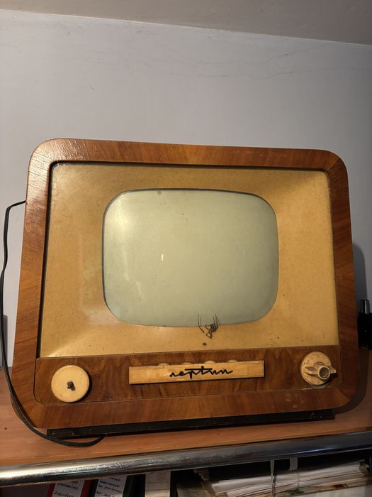 Kultowy Telewizor Lampowy Neptun II OT 1401 stan kolekcjonerski