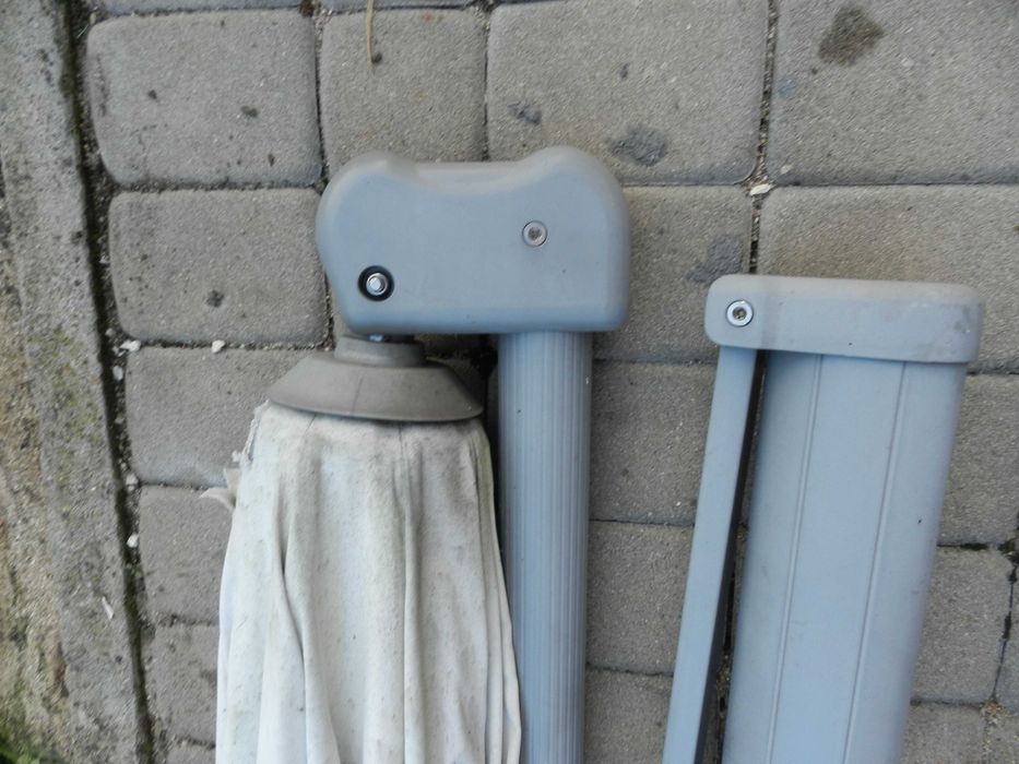 Parasol ogrodowy Glatz z podstawą