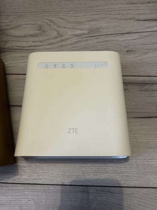 Router ZTE MF286R