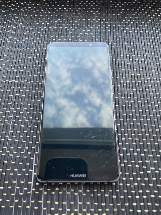 Смартфон Huawei Mate 10 Pro