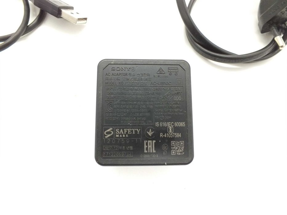 Ładowarka USB SONY AC-UB10D AC Adapter Charger 5V / 0,5A