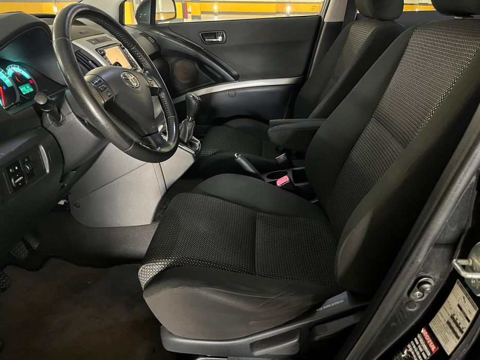 Toyota Corolla Verso 2.2  D-Cat 177CV