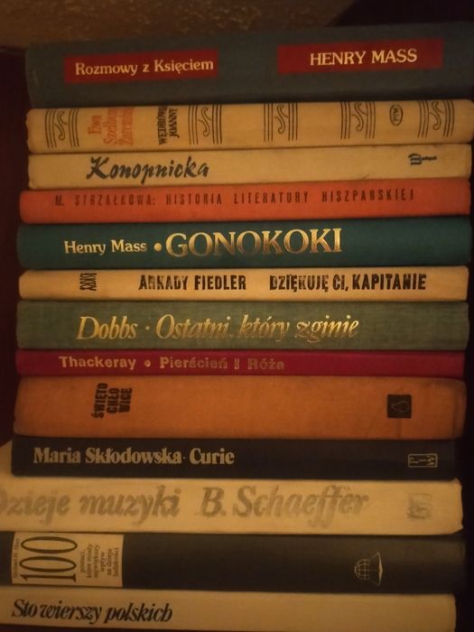 Sprzedam komplet kolekcje książek
