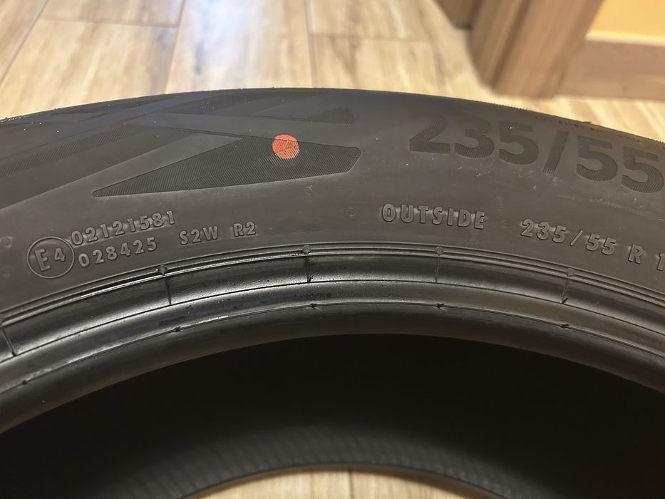 Komplet  opon letnich  18 Continental