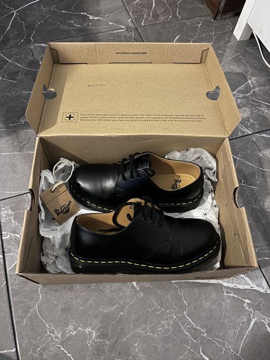 Sapatos pretos Dr. Martens 1461 tamanho 37