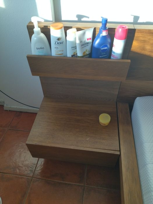 Mesa de cabeceira