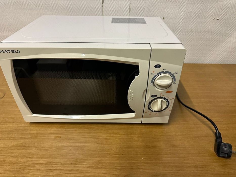 Мікрохвильова піч Matsui