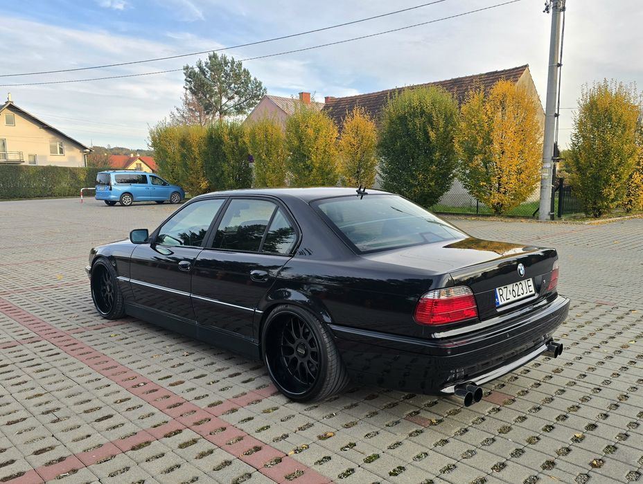 Bmw 735i e38 lift