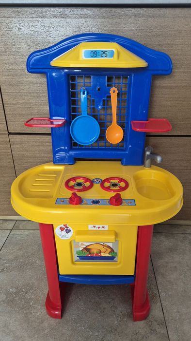 Дитяча іграшкова кухня