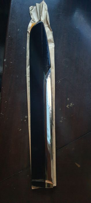 Молдинг задней правой двери Lexus