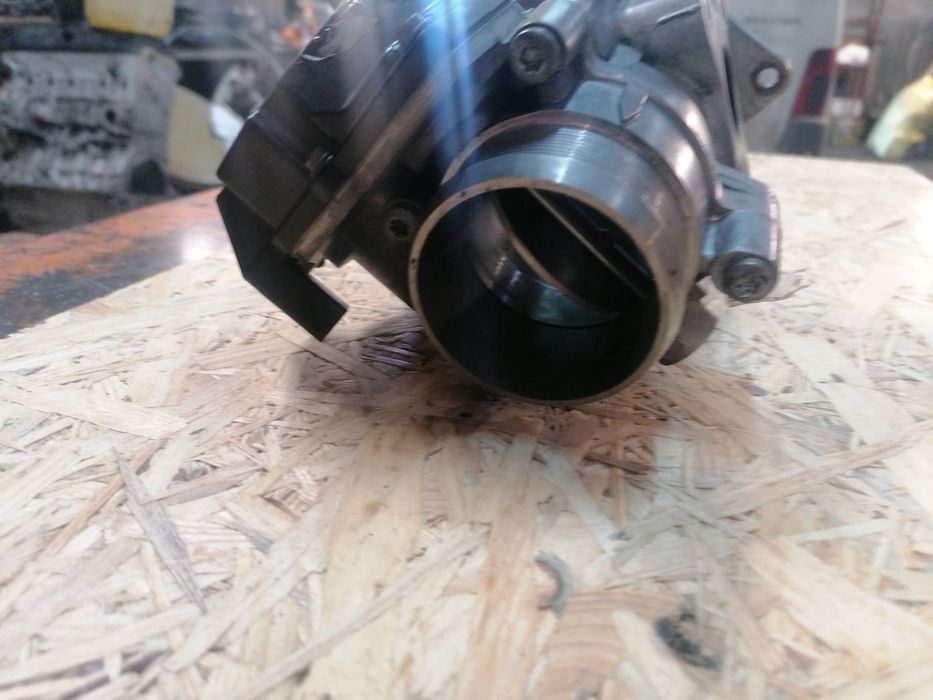 Przepustnica +EGR 2,5TDI crafter