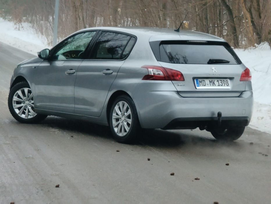 Peugeot 308 1.2 Benzyna 130 km Manual Serwis Dwa Klucze Kamera cofania