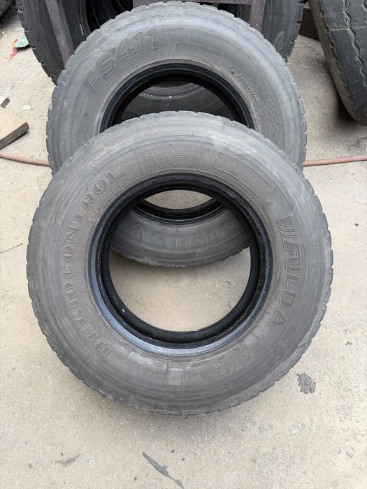 Комплект грузовых шин 235/75 R17.5 Hankook + Fulda, Firestone(наварка), с одной машины