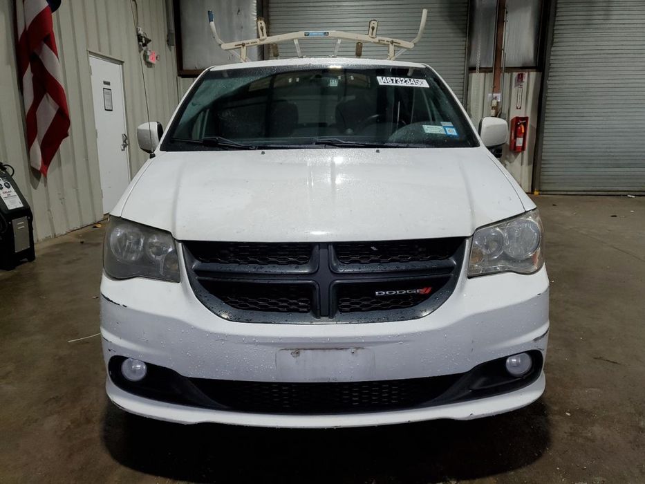 Бампер Dodge Grand Caravan  2011- разборка крайслер гранд запчастини
