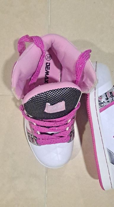 Sapatilhas Tamanho 38 NOVAS