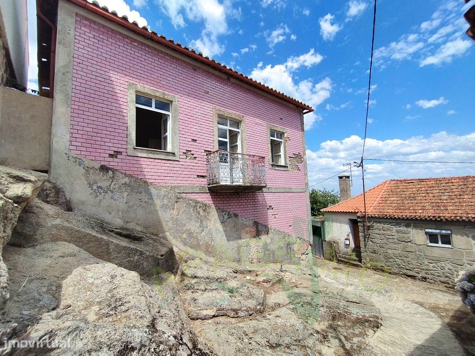 Moradia com espaço exterior em Penela Beira