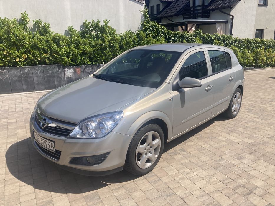 Wypozyczalnia samochodow wynajem aut przewoz osob bus 9 os