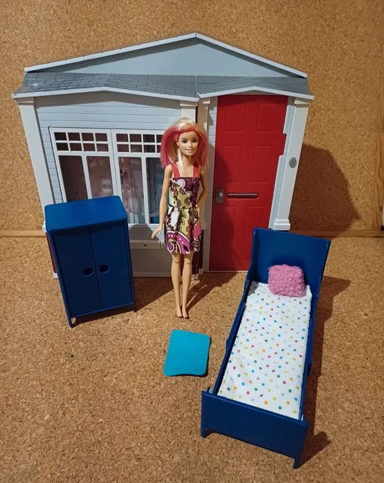 Barbie casa e mobílias.