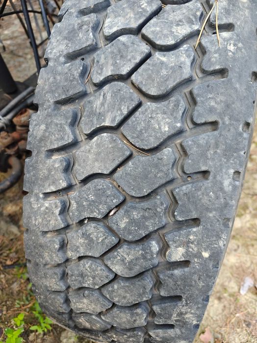 sprzedam opony 285/70/19,5