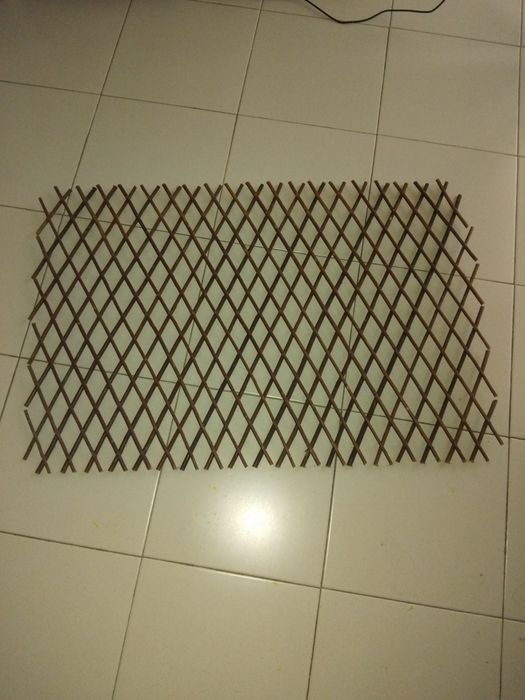 Malha extensível de madeira