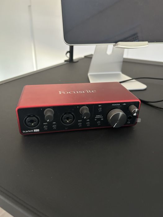 Focusrite Scarlet 2i2
