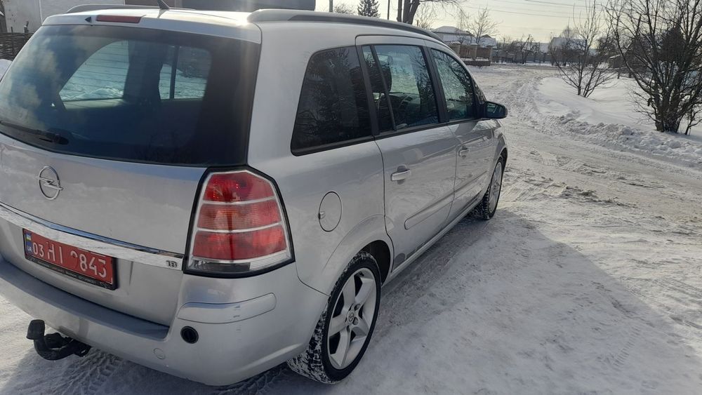 Свежепригнан Opel Zafira B 2006 Газ/бензин