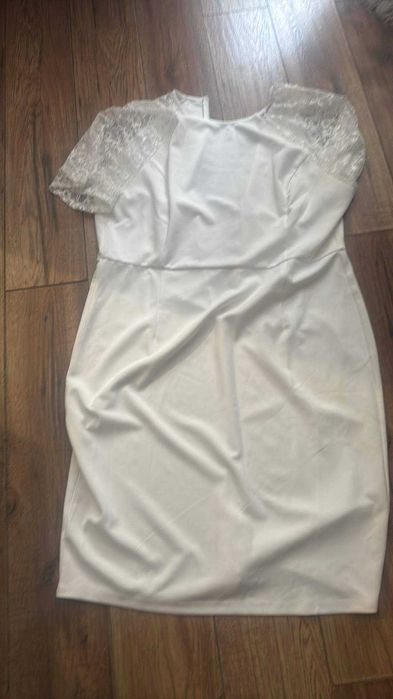 elegancka biała sukienka damska rozmiar 44