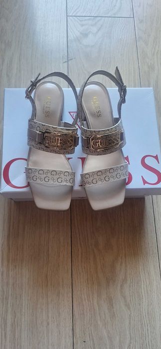 Guess sandały FLOA0SELL03