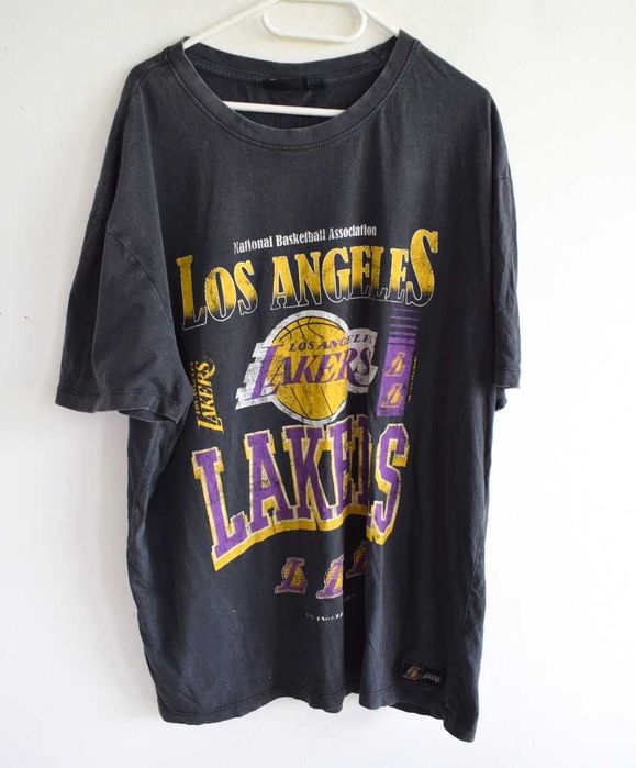 NBA 
Lakers koszulka t-shirt vintage L szary