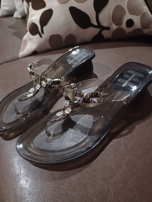 Klapki damskie letnie