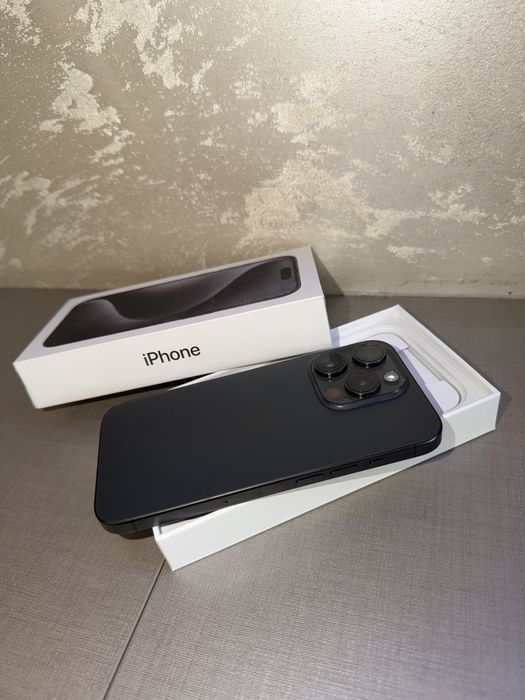 IPhone 15 pro 256 gb