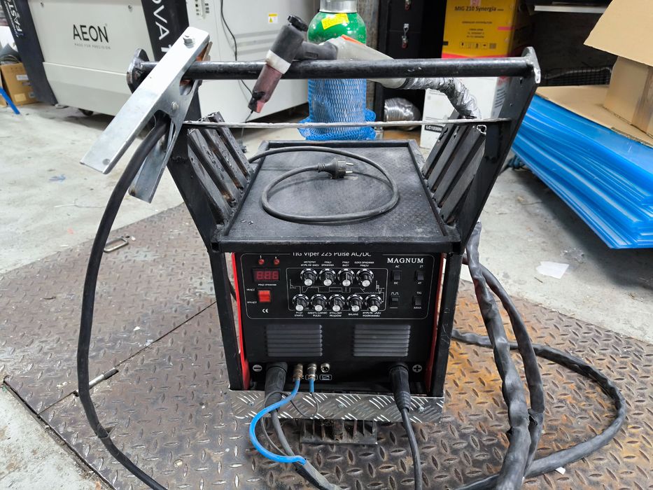 Spawarka Magnum Tig Viper 225 Pulse AC/DC
