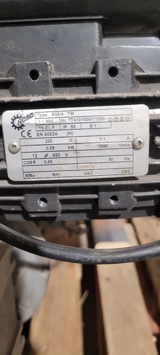 Podajnik na ekogroszek z kolem