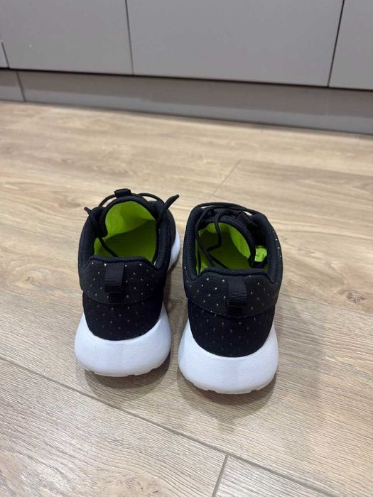 Продам кросівки Nike