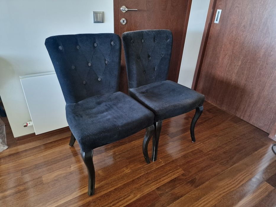Poltronas pretas