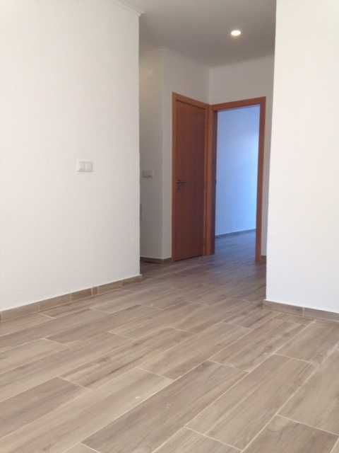 Apartamento T2, excelente exposição solar, situado no Barreiro
