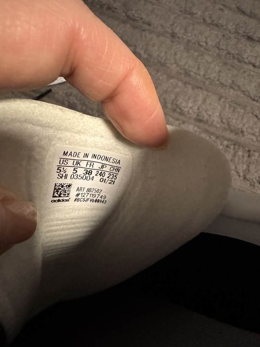 Жіночі кросівки кеди Adidas