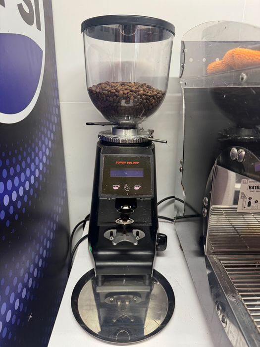 Професійна кавова машина