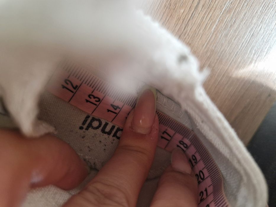 Biale trampki sprandi