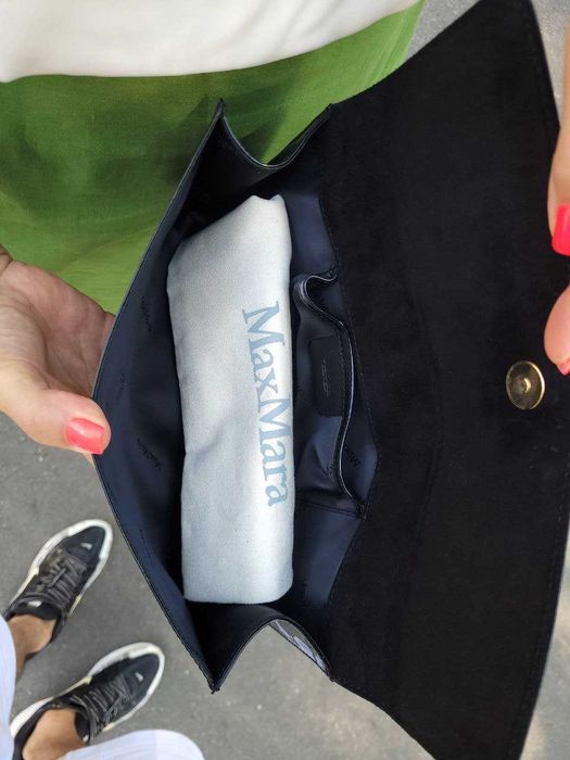 Кожаный лаковый клатч Max Mara Оригинал