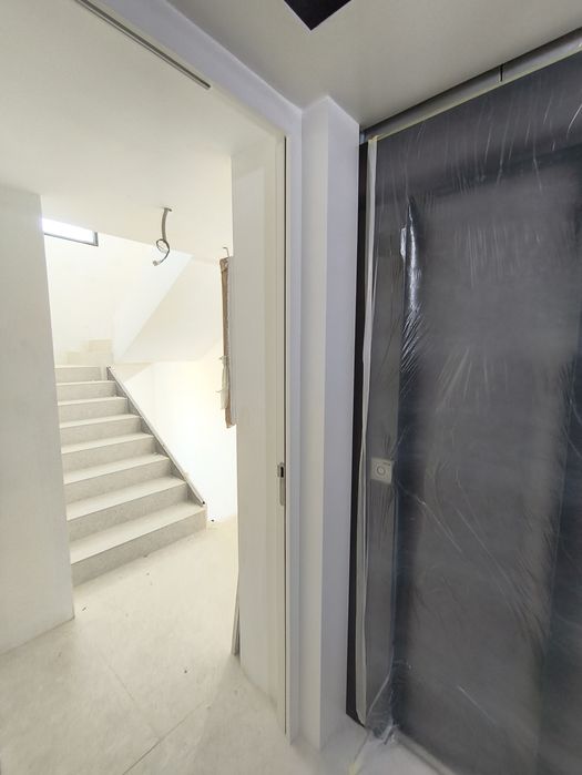 Instalação de portas Interior e Exterior